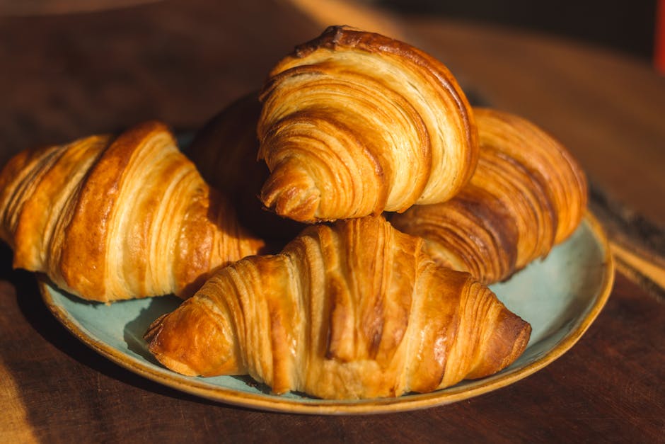 Croissant med tomat och mozzarella